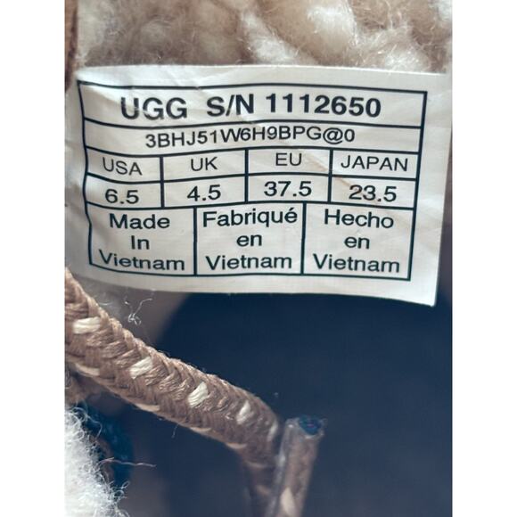 Ugg GREDA 1112650 Women's NEW Waterproof Boot Brown US Size 6.5 NWB - Picture 10 of 10